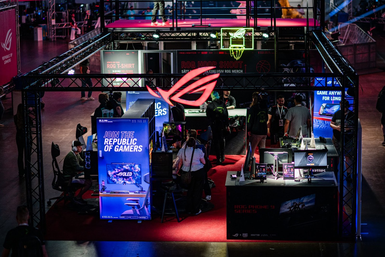 ASUS ROG monter Glitched 2025 Foto: Gabriel Kulig